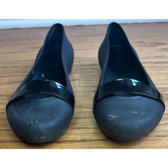 Crocs Black Ballet Flats Women’s Size 7 Cap Toe Slip On Shoes - Picture 2 of 8